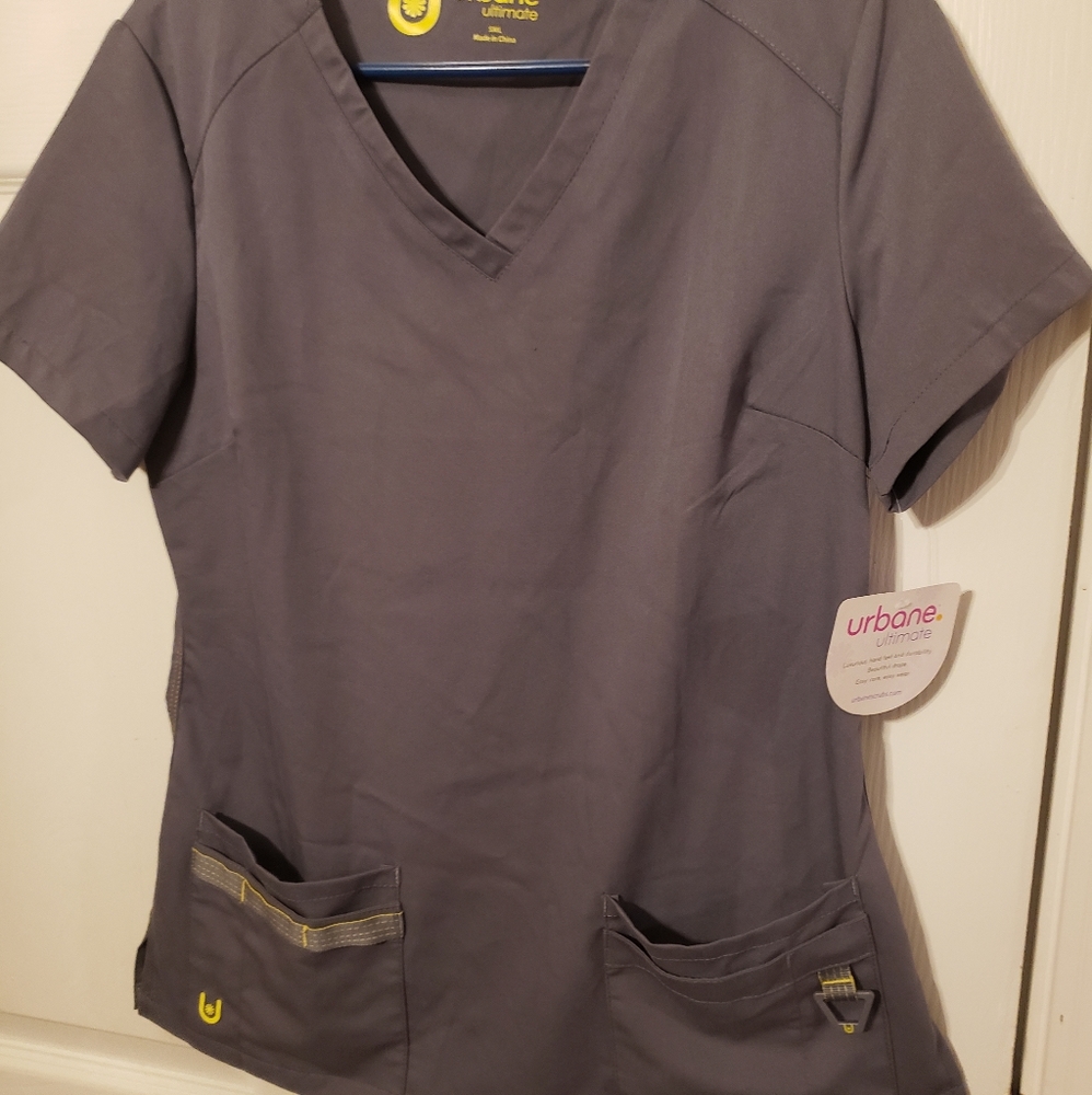 NWT Scrub top